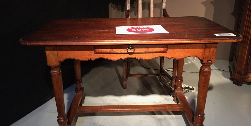 Table écritoire Louis XIII