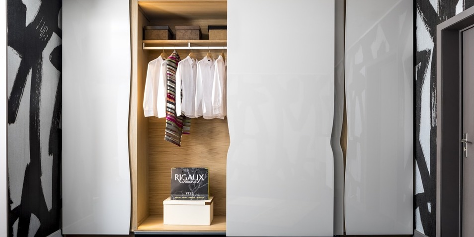 dressing-plano-porte-laquee-blanche