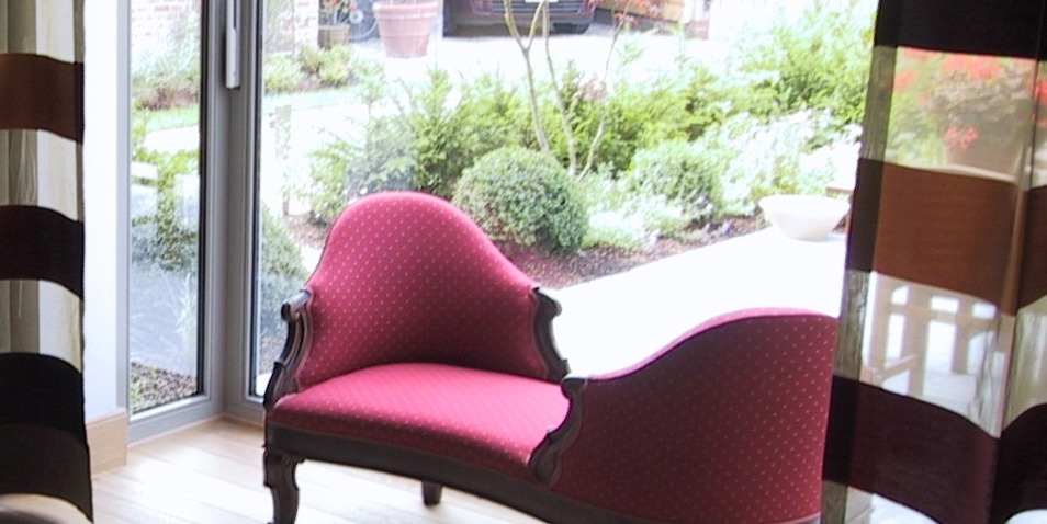 Vis-à-vis Louis XIV